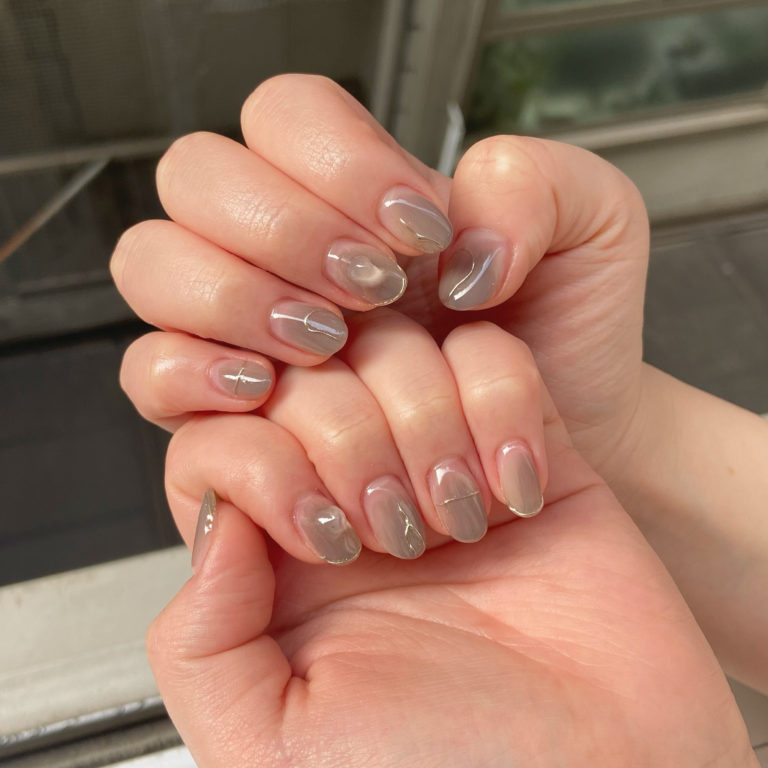 グレージュニュアンスネイル/Shiho.K | 梅田のネイルサロン【NAIL MAISON梅田店】